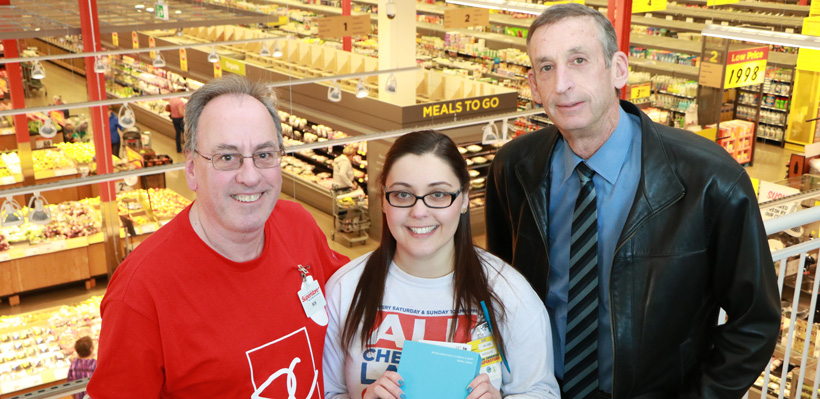 Contest winner Melissa Rebuli pictured with Union Steward Bob Elliott (left) and Local 1006A President Wayne Hanley (right)